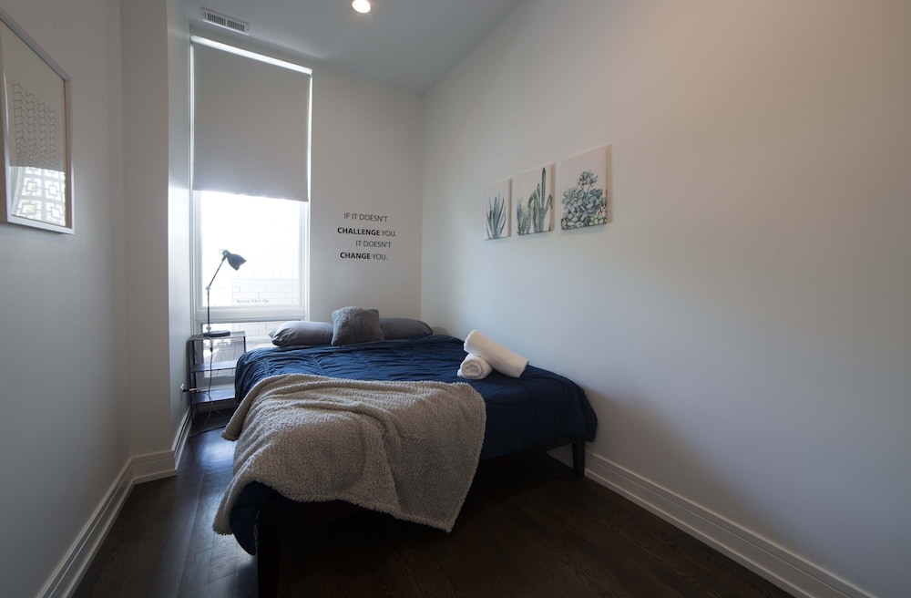 4-bedroom Condo Near Fulton Market w Rooftop