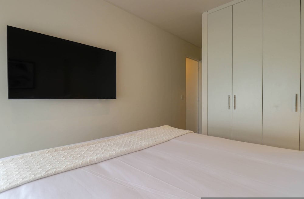 w Amazing 3BR w Balcony in San Isidro