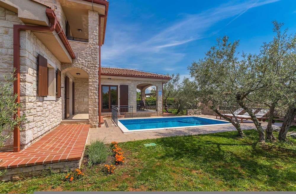 Holiday House Casa D Oro
