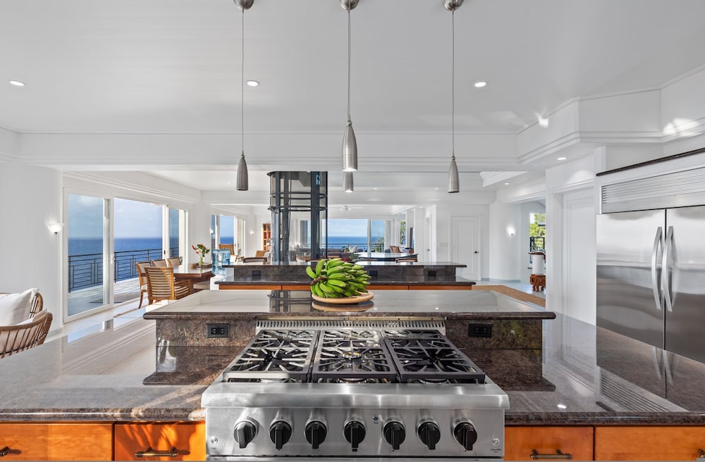 Waterfalling Estate in Ninole