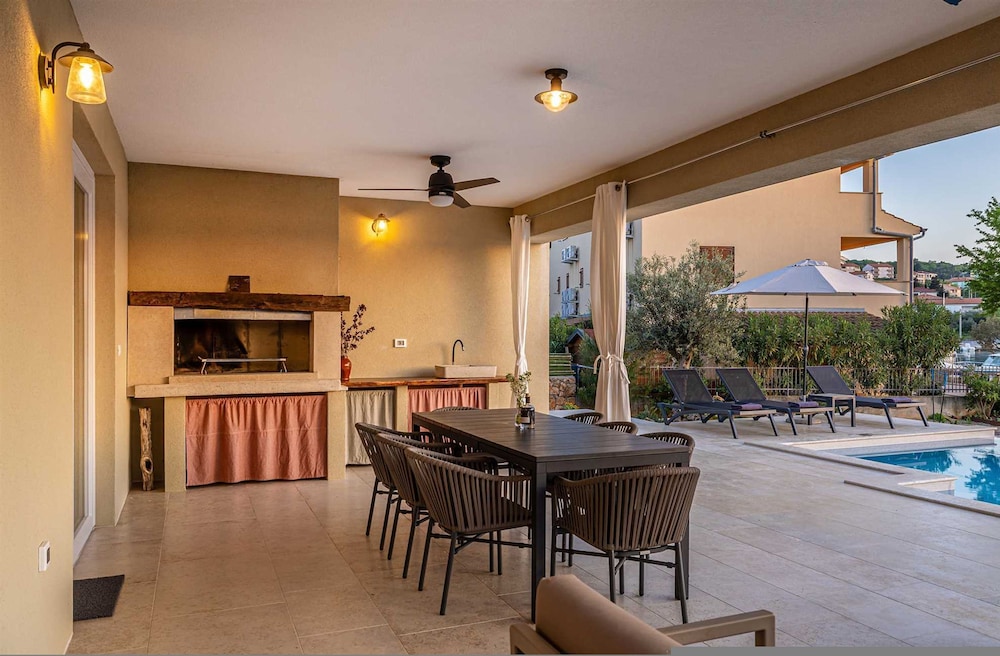 Villa Beachfront With 4 Bedrooms and 3 5 Bathrooms