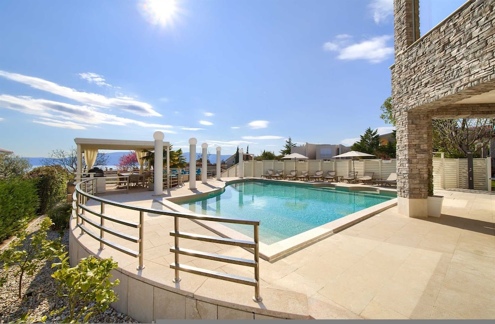 Villa Piano With sea View