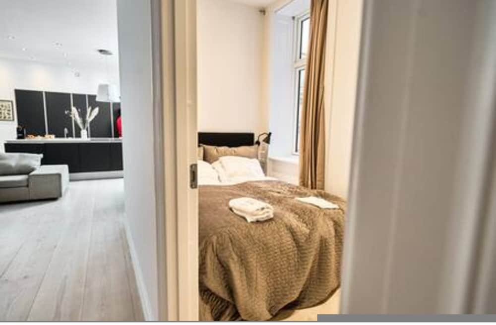 Luxe Apartment Escape