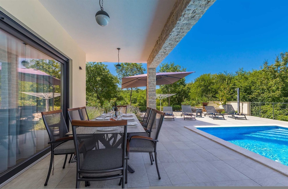 Villa Meraviglia With Private Pool