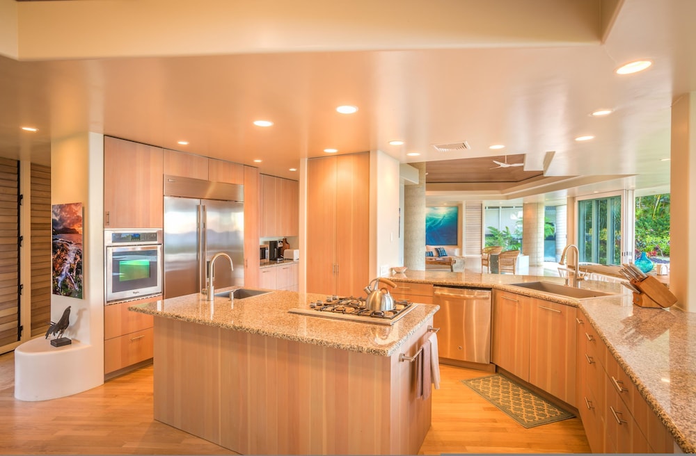 Anini Beachfront Home