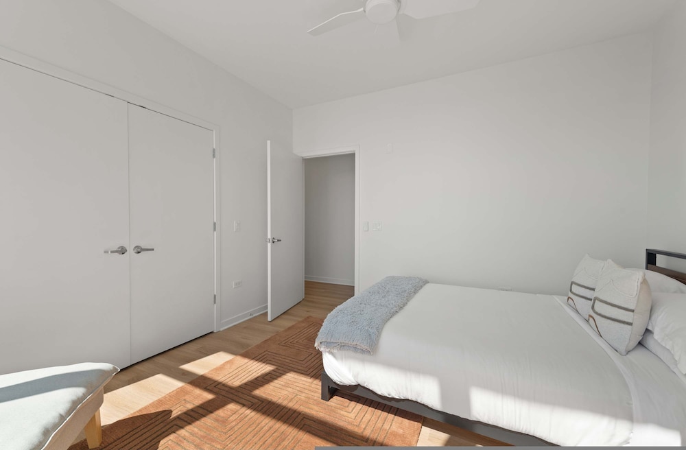 Group Stay 3 Penthouses in the Same Building