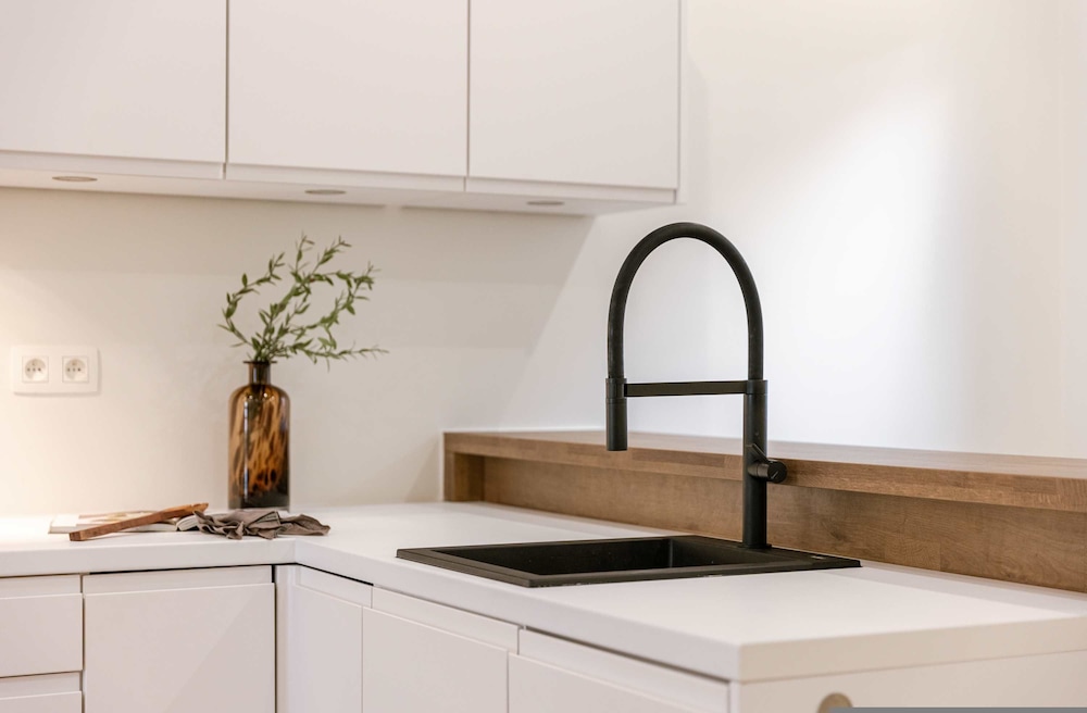 Huswell - Charming Central Apartment in Ostend - Perfect for 7 Guests