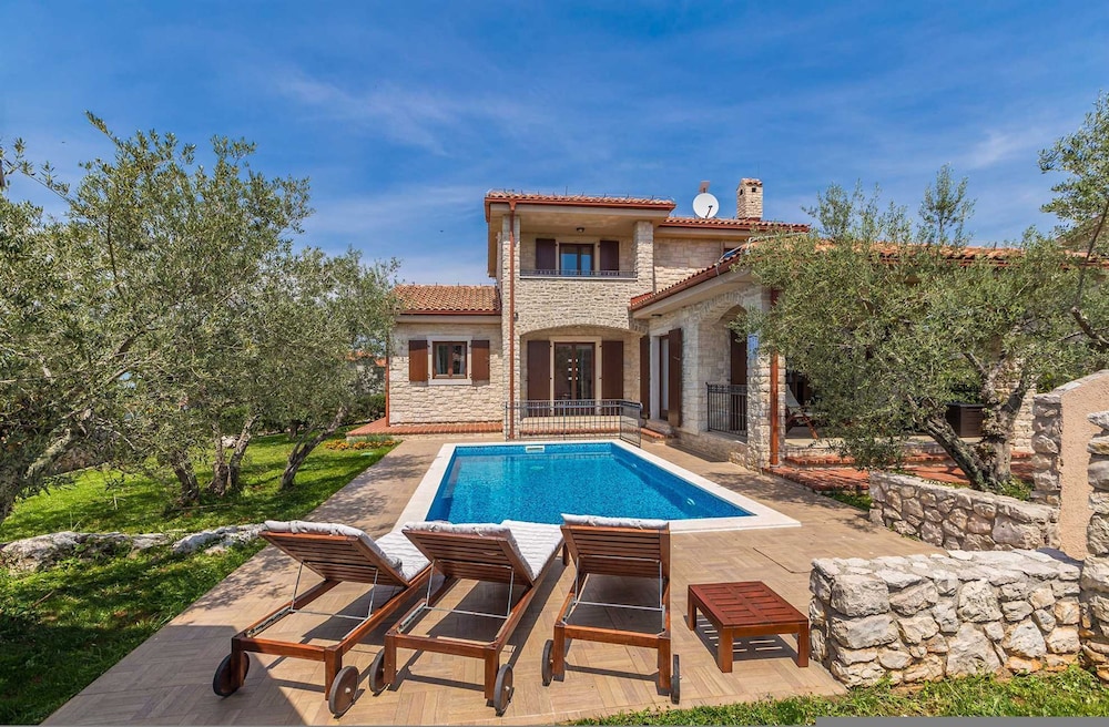Holiday House Casa D Oro