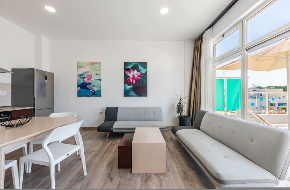 1-bedroom Retreat at Gjiri i Lalzit - Zambaku