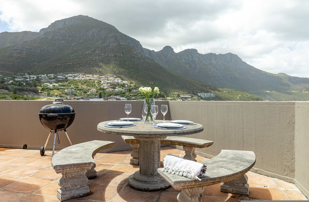 3 Bedroom Family Apartment Beach Club - Houtbay