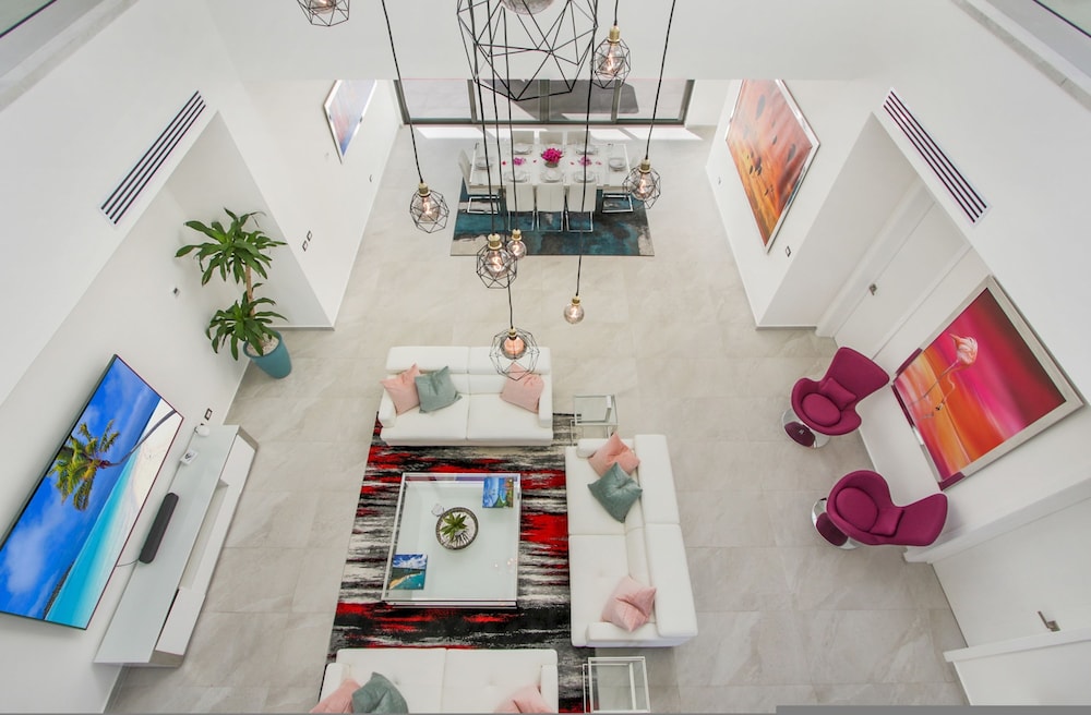 Brand New All-inclusive Villa in Cap Cana With Pool Jacuzzi Chef Butler Maid Golf Cart