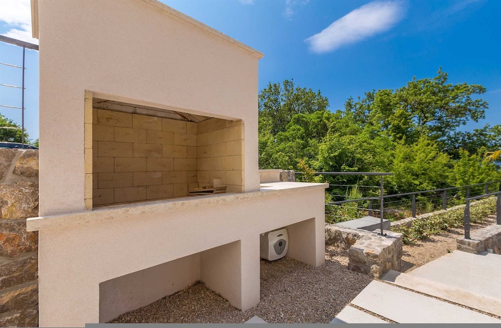 Villa Verena With Heated Pool