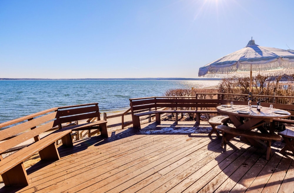 Beachfront Retreat - 5BR Home With Stunning Views