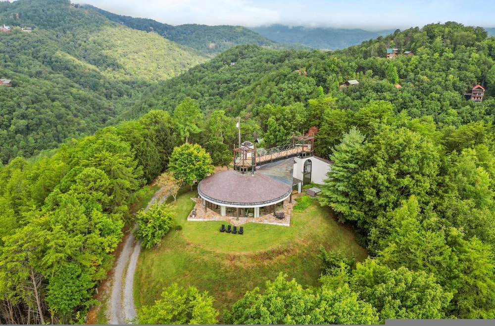 Belltop Architectural Wonder on Private Mountain