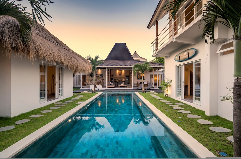 Villa Makena by Alfred in Bali - Stunning Tropical 6BD Villa Near the Beach