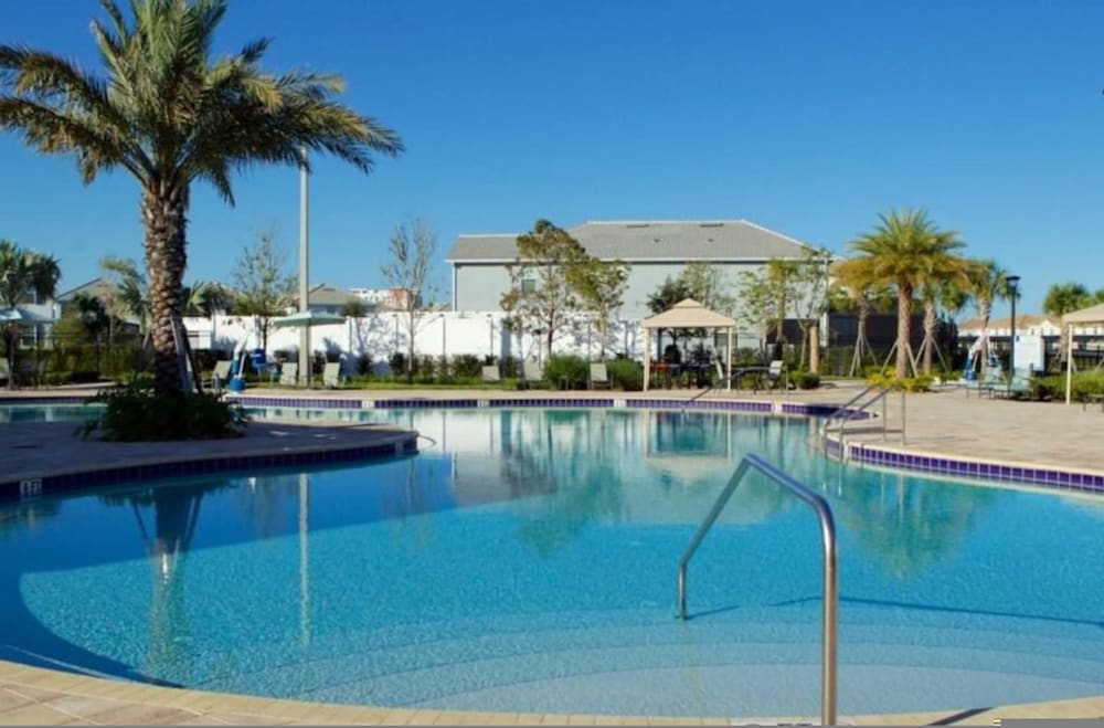 Just 5 Miles to Disney - Pool - Lake Views