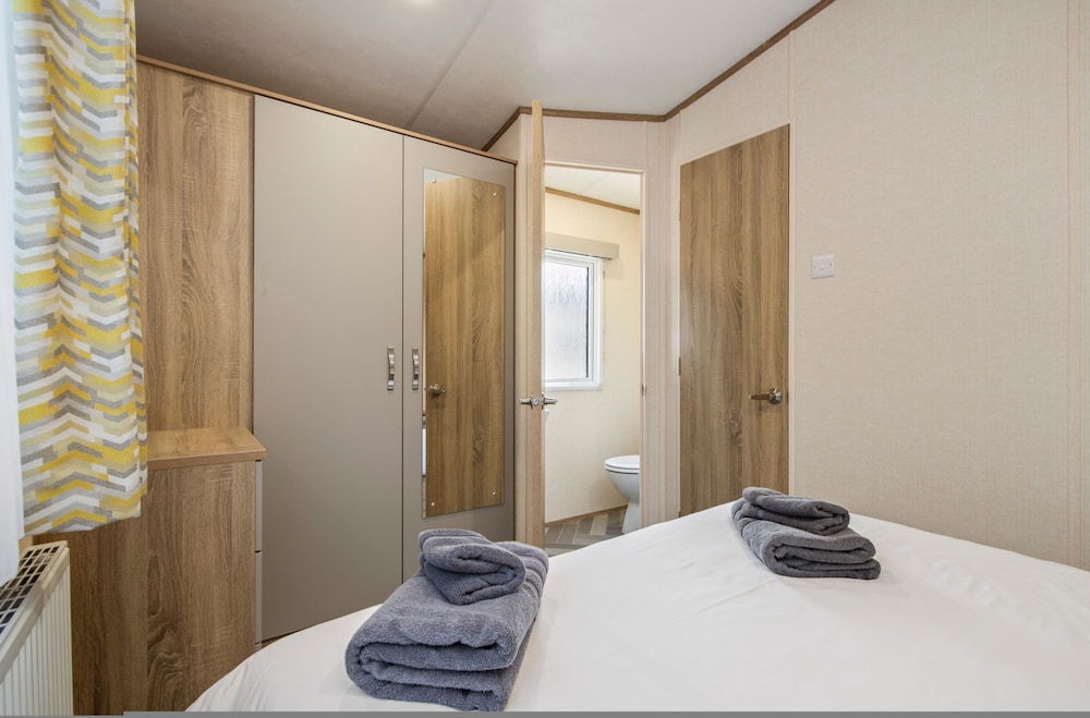 Maple - Near Folly Farm Cosy Retreat