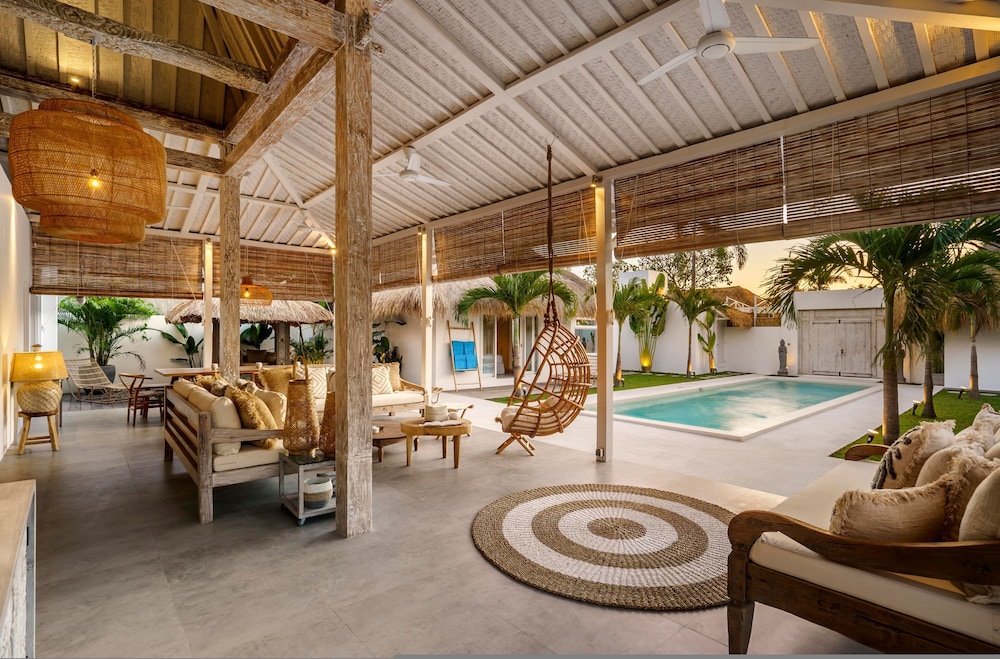 Villa Surga Blue by Alfred in Bali - Brand New 5 BR Pool Villa in the of Seminyak