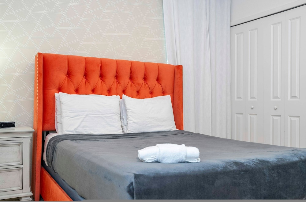 Spacious 12br Family Villa Near Disney Bella Vida