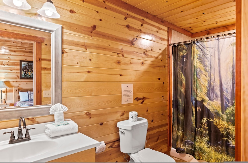 Exquisite Getaway w Indoor Pool Theater