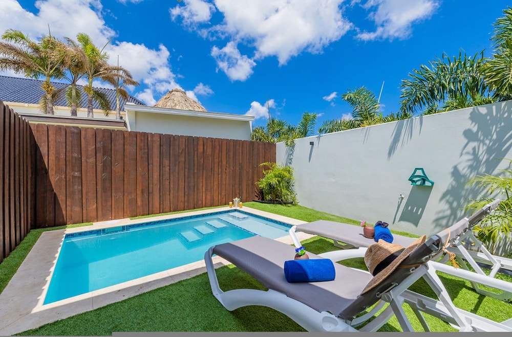 Brand NEW 2br1ba w Privatepool in Amazing Location