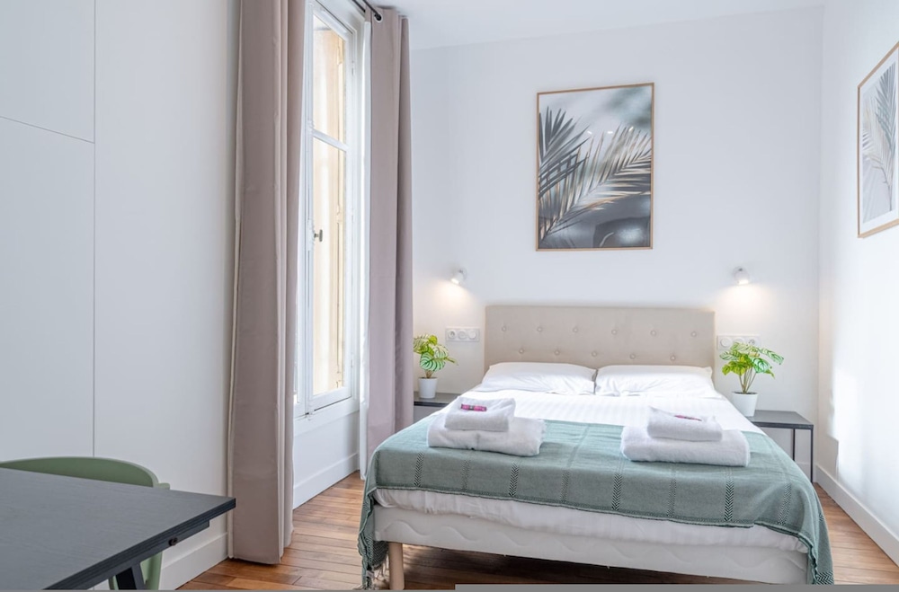 Lavie Maison the Spacious