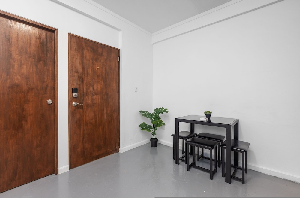 102condado65avenue-bl