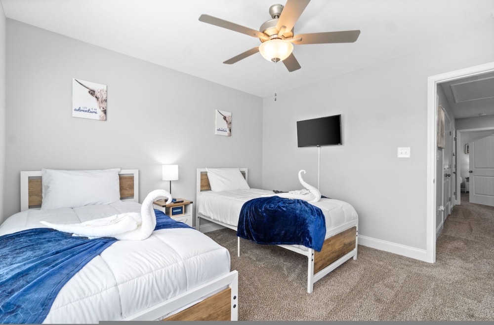 Sapphire Oasis A Luxurious Townhouse Retreat Near Nashville Ft Campbell