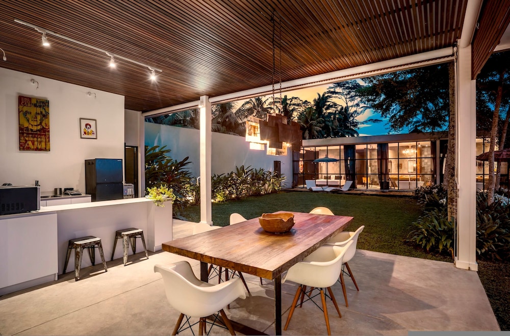 Loft Volcano by Alfred in Bali - Stylish 2 BR Loft w Pool Garden Ricefields View
