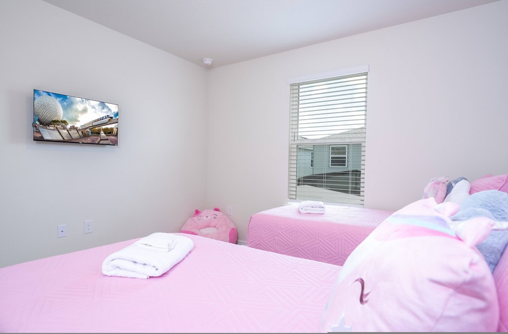 Windsor Cay 7BR Water Park Free