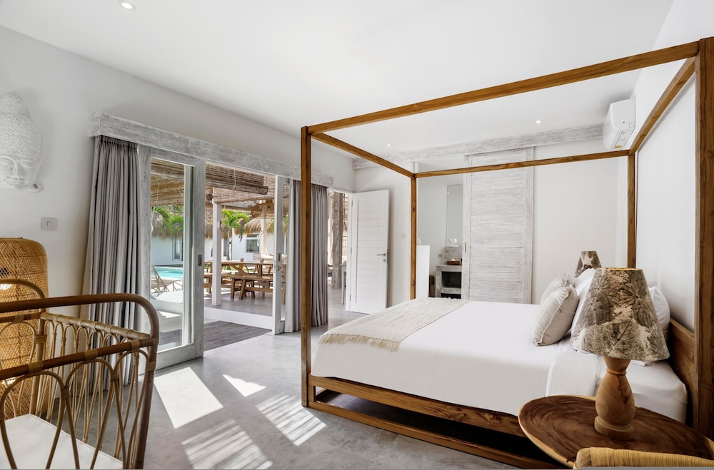 Villa Surga Blue by Alfred in Bali - Brand New 5 BR Pool Villa in the of Seminyak