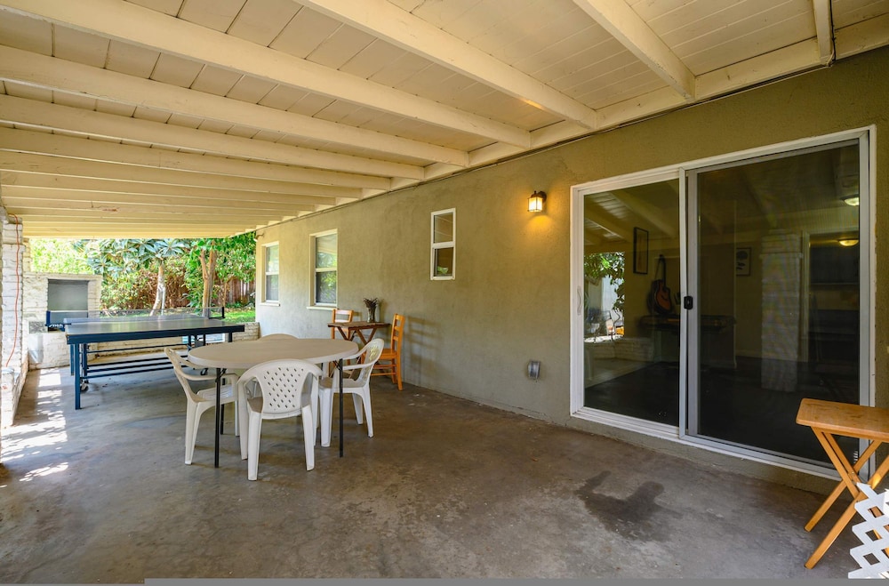 Comfortable Pasadena Retreat With Good Location