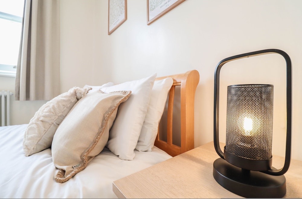 Right by Oval Station - 2 bed Flat Free Wifi