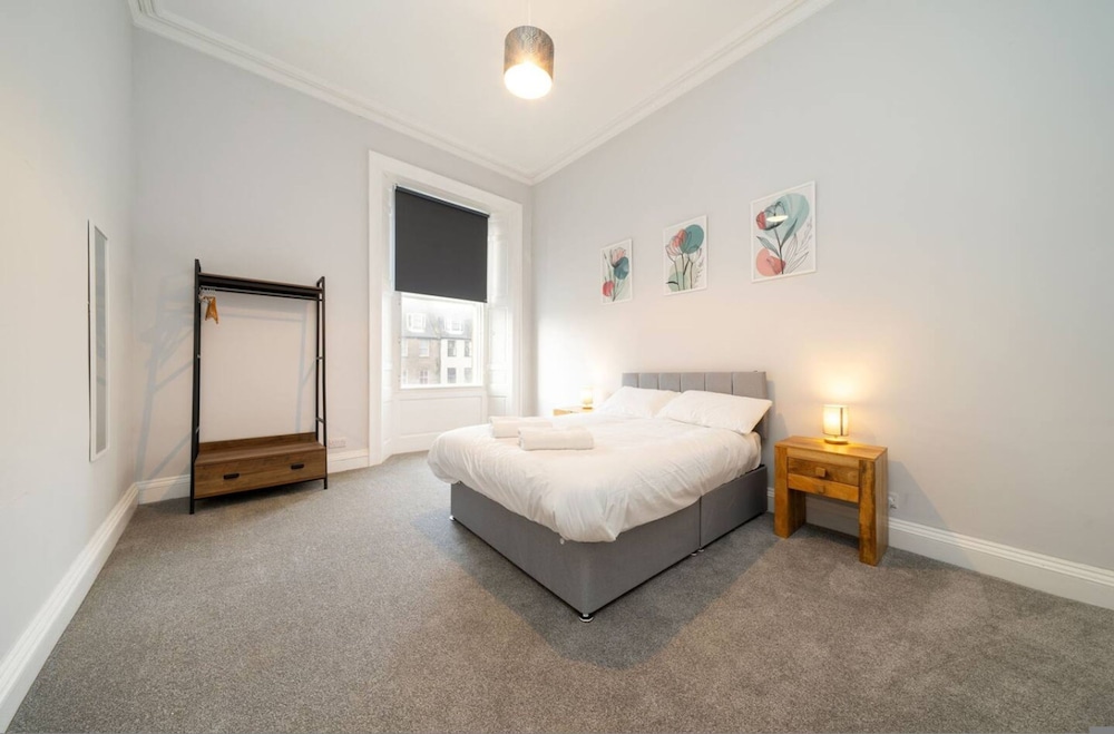 Lochside Apartment B