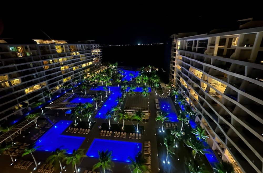 2BR Oceanview Suite Garza Blanca Cancun