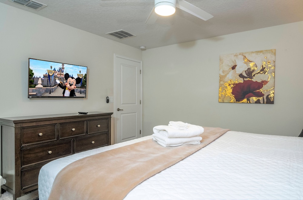 Storey Lake 4 BR With Private Pool