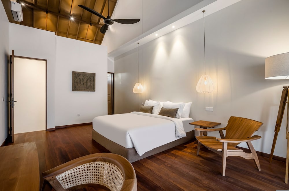 Nusantara Loft 1 Alor by Alfred in Bali - Stylish 3Br Villa w Private Pool Pererenan Beach - Canggu