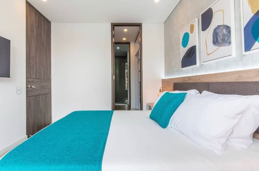 Unique 3 BR Apartment in Usaqu n