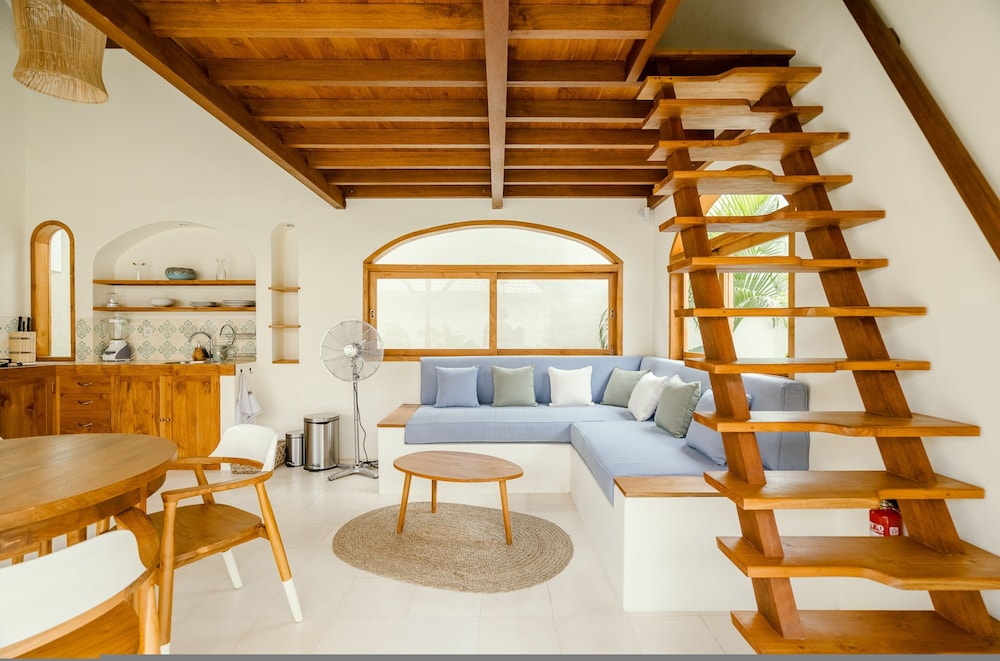 Villa Canggutopia 3 by Alfred in Bali - Tropical 1BR Villa in Heart of Canggu Echo Beach