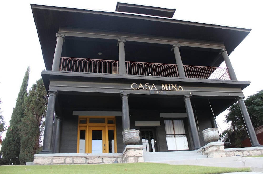 Casa Mina 5 Central Rio Grande Historic Dist