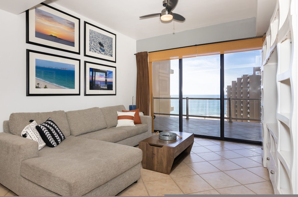 2BR Beachfront Escape in Puerto Penasco