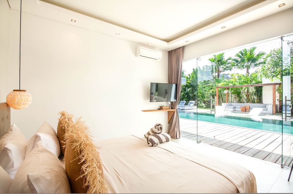 Niko 2 R New Villa Close to Finns Beach Club
