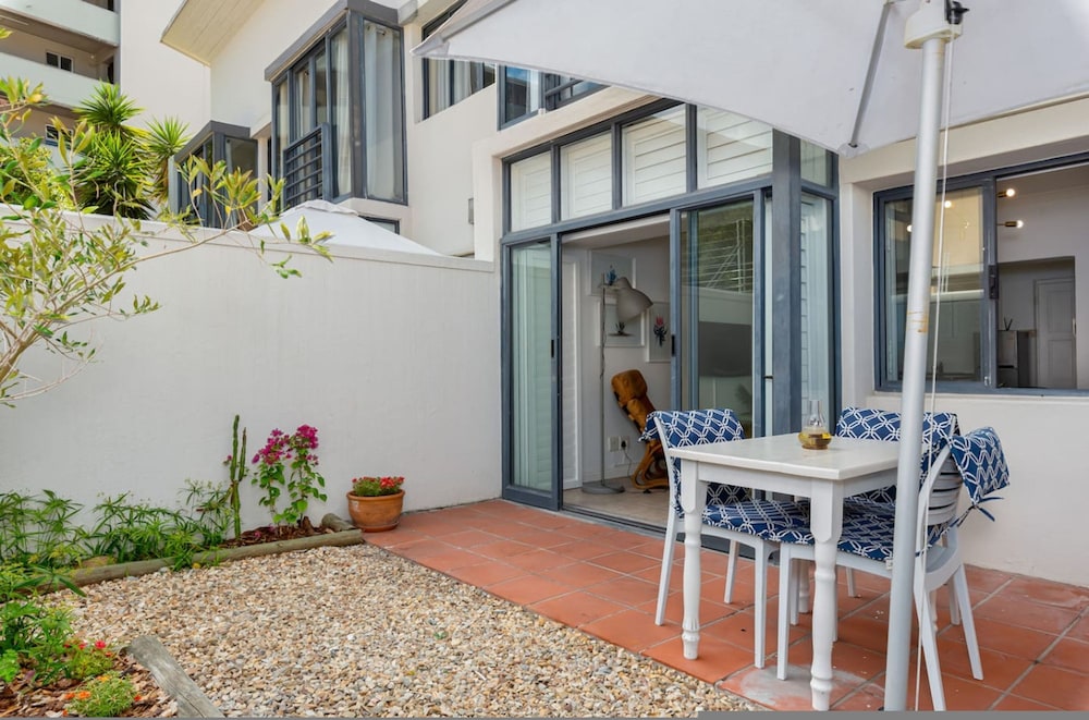 Stylish Sea Point Studio in Secure Complex Patio