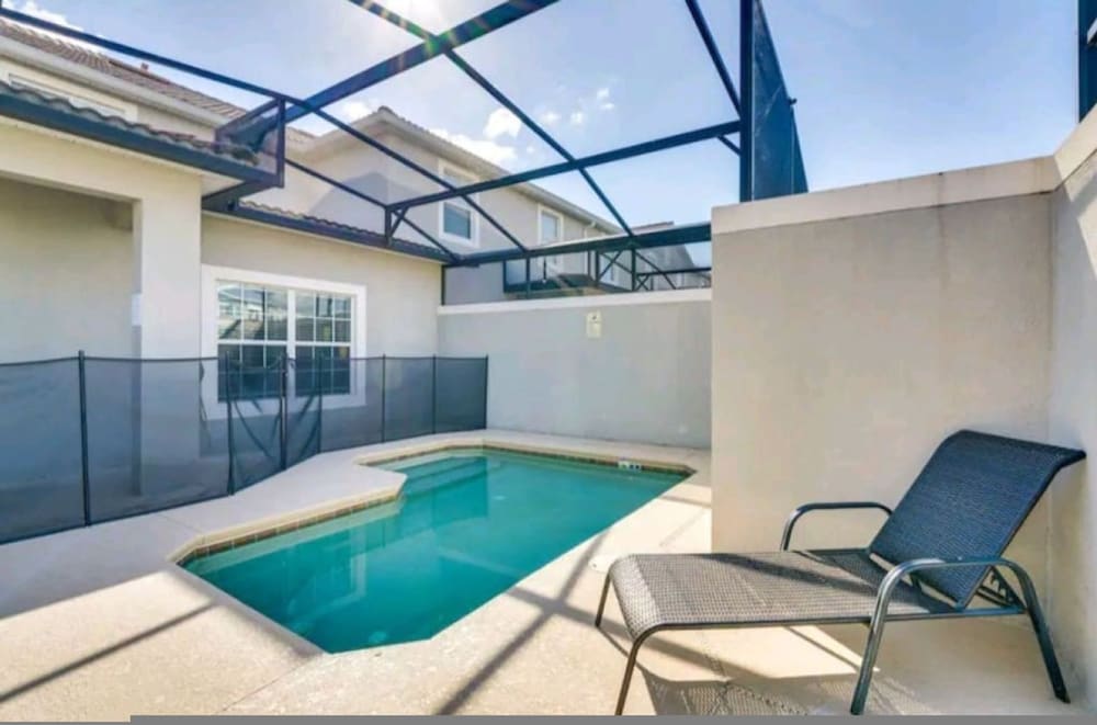 Free Amenities Spacious Home King Beds