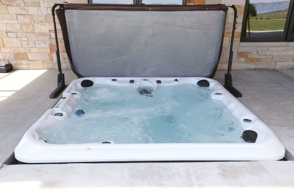 Glenn Haven Luxury Large Group Getaway Sleeps 60