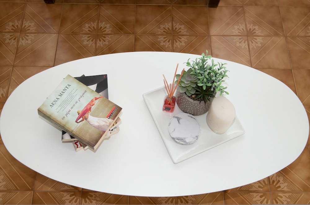 Electra s 2-bedroom Apt-convenient Location Patra