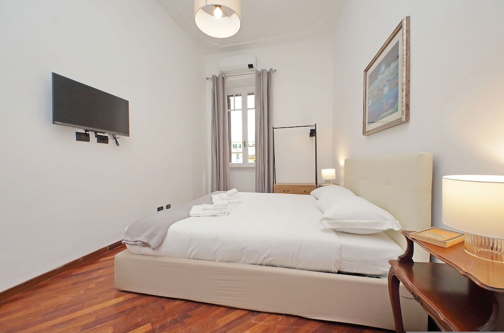 Giuliana Giant Apartment