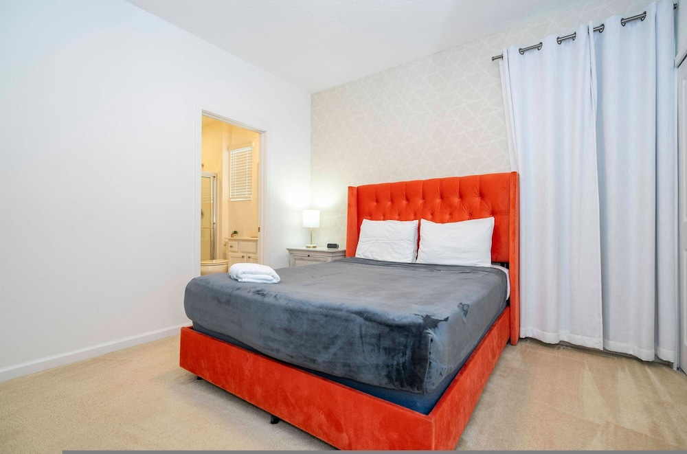 Spacious 12br Family Villa Near Disney Bella Vida