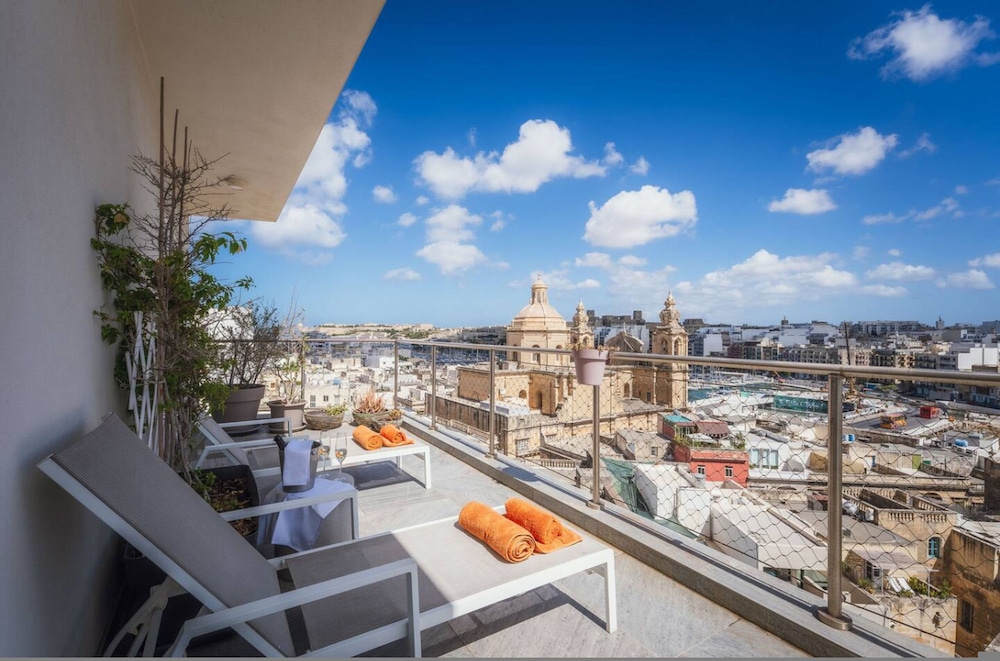 Balanzone s Creative Penthouse