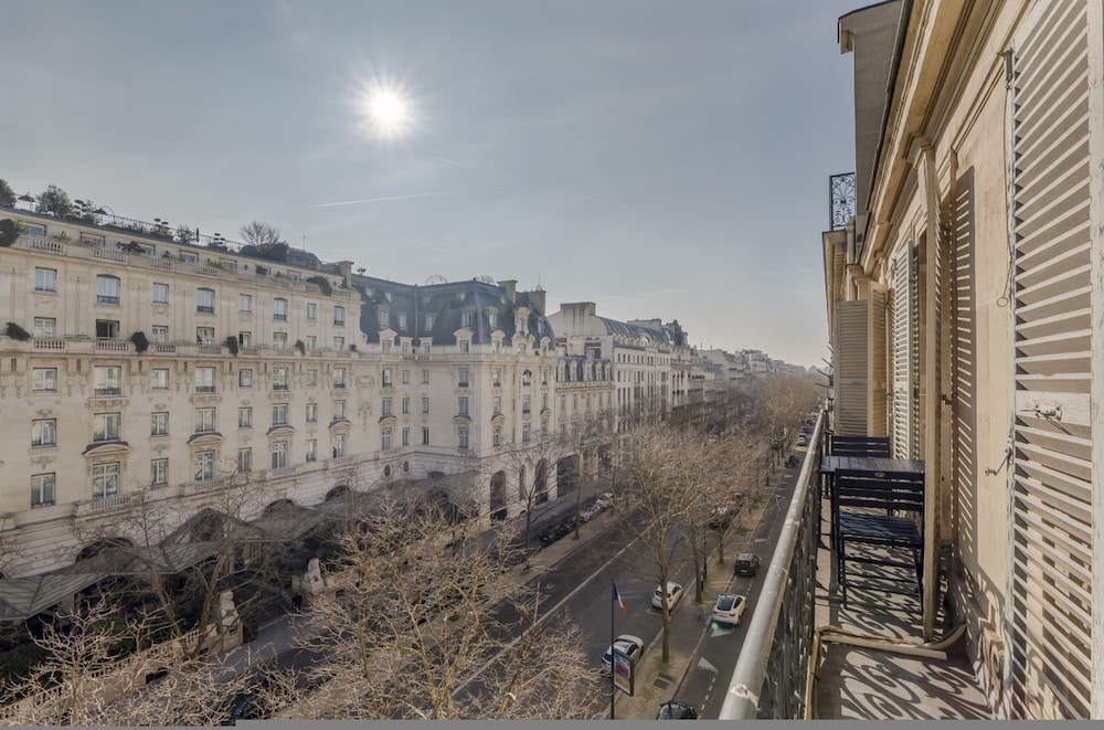 The Parisian Beauty in Paris